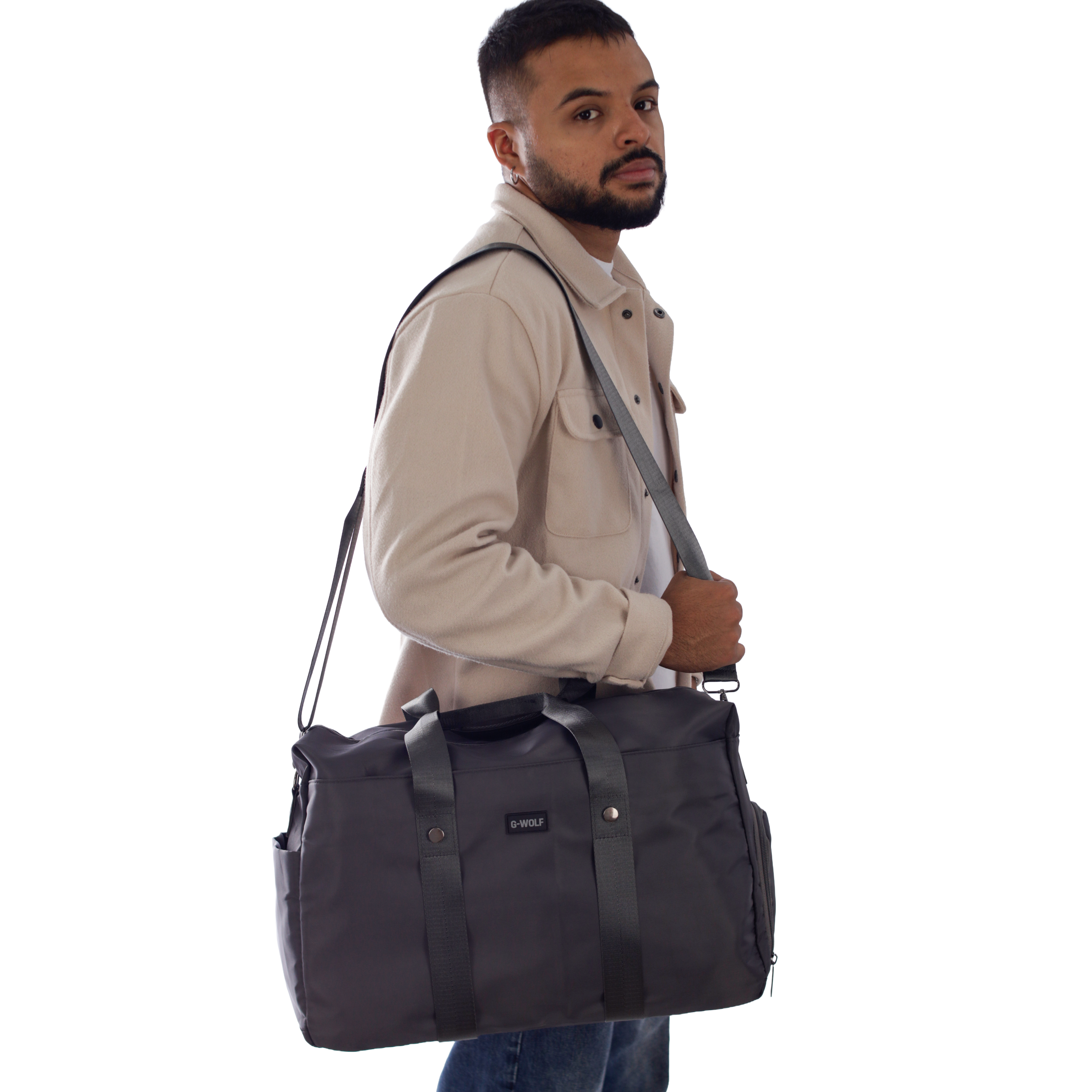 MALETA_VIAJERA_HOMBRE_GRIS_2