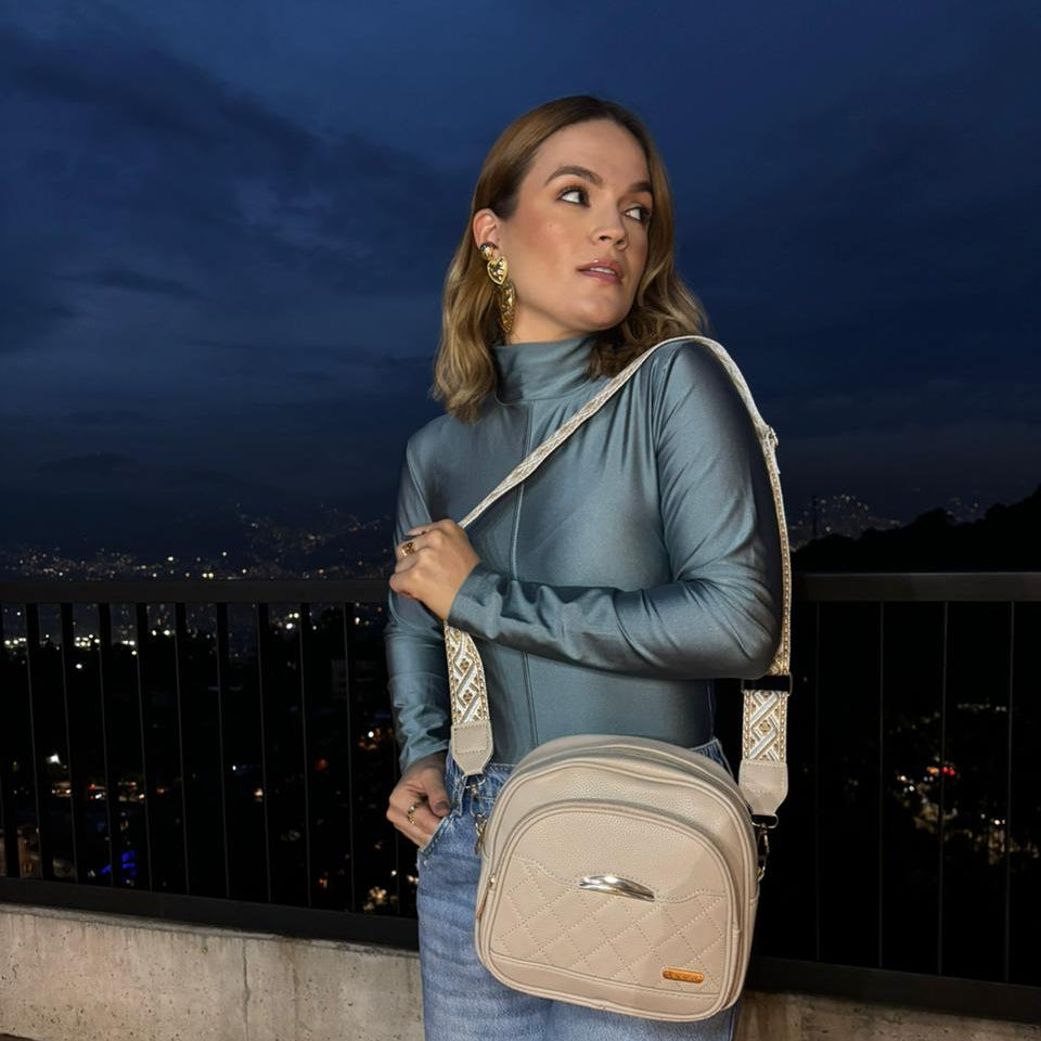 bolso manos libres issei 1348 crema 1